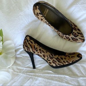 Stuart Weitzman animal print pumps size 6